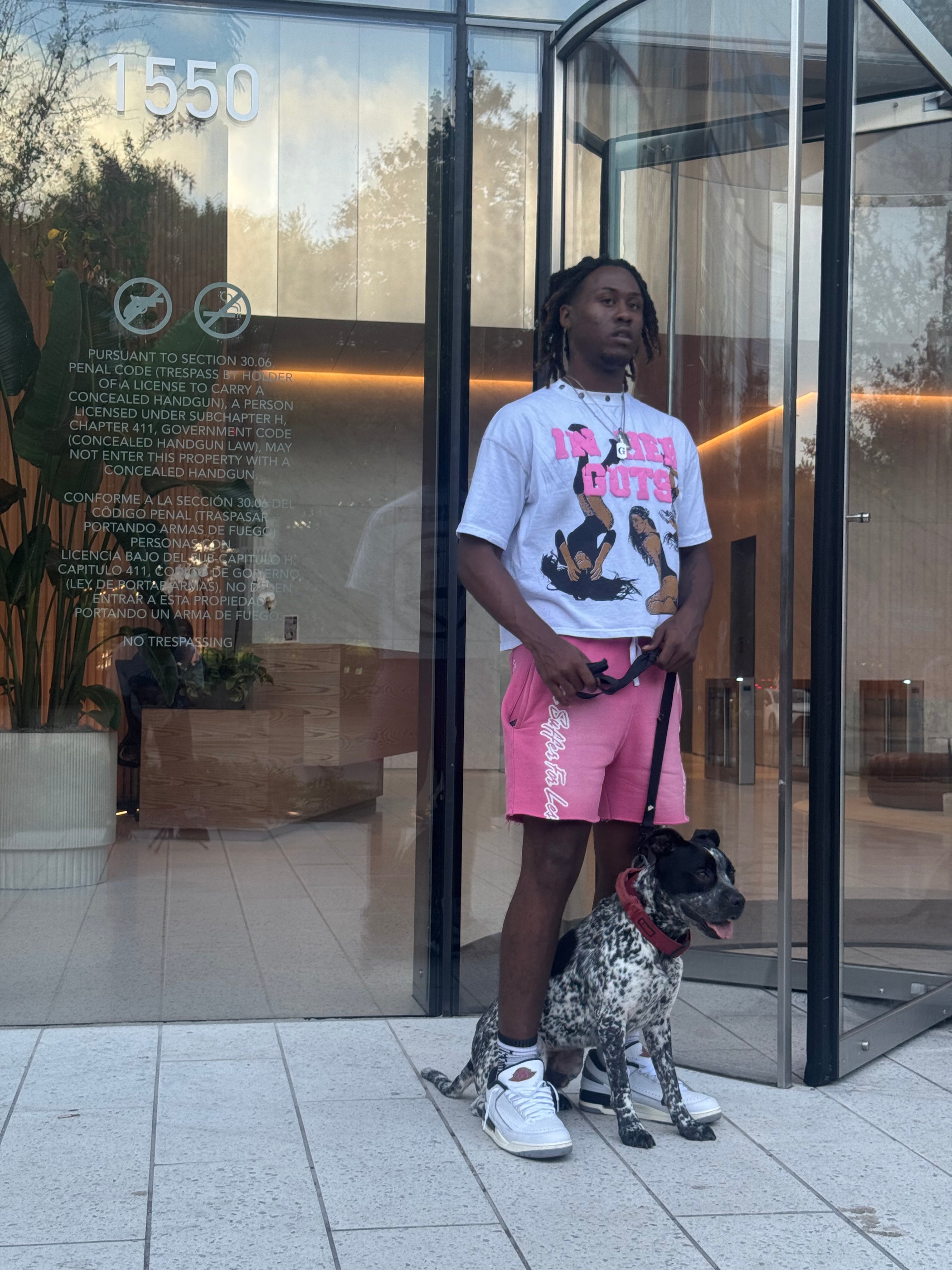 in her guts Vyrisera tee